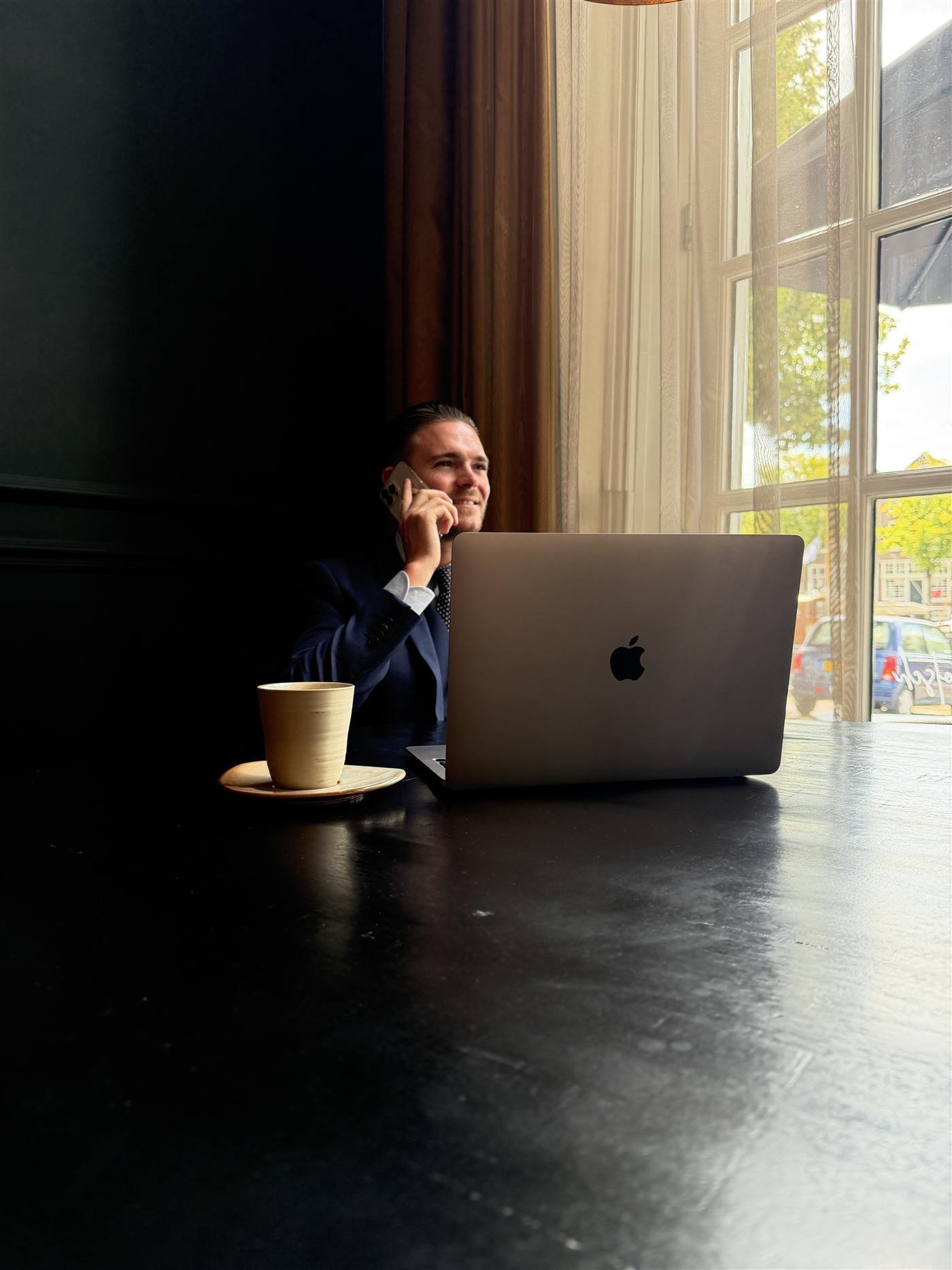 Philip Delfgaauw, founder van CloseCraft, aan het werk voor een opdrachtgever